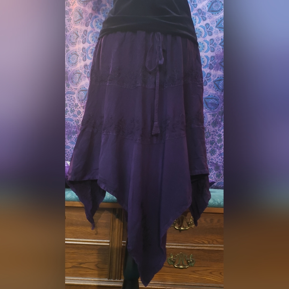 VINTAGE! PURPLE embroidered fairy pixie asymmetrical sexy hippie skirt.